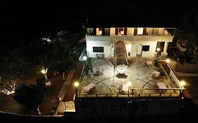 Rizos Veranda - Rooms